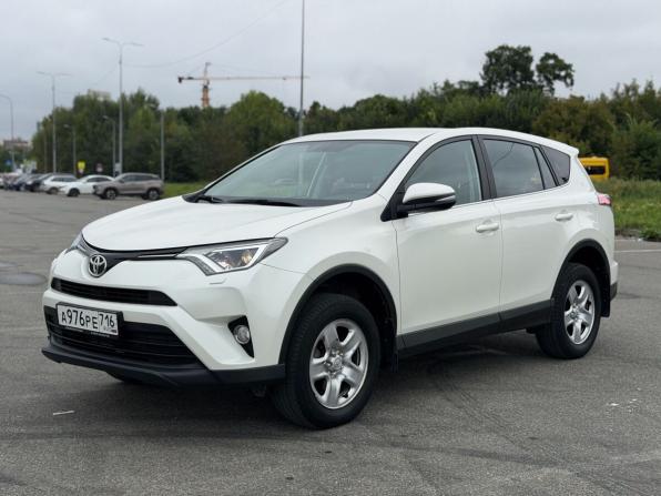 Toyota RAV4 IV (XA40) Рестайлинг с пробегом 2018 года, цена 2 200 000 рублей, 145000 км, внедорожник, Автокод Объявления