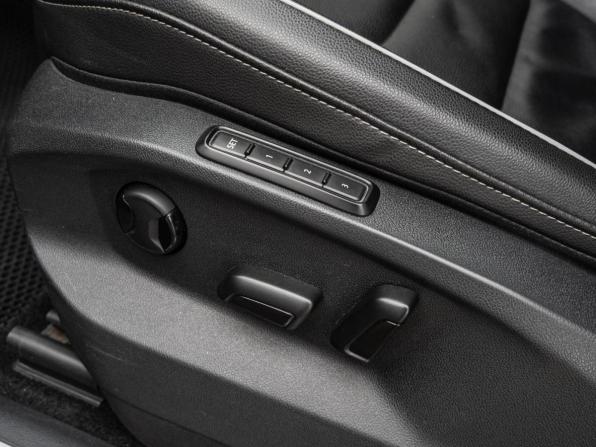Volkswagen Tiguan II Рестайлинг с пробегом 2021 года, цена 3 840 000 рублей, 59745 км, внедорожник, Автокод Объявления