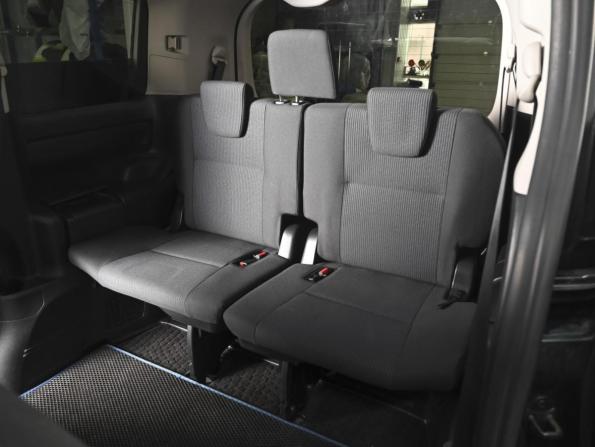 Toyota Voxy III (R80) с пробегом 2014 года, цена 1 819 000 рублей, 99824 км, минивэн, Автокод Объявления
