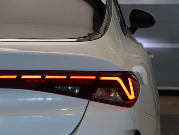 Kia K5 III с пробегом 2022 года, цена 2 150 000 рублей, 155994 км, седан, Автокод Объявления
