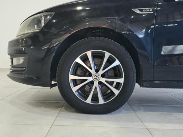 Volkswagen Polo V Рестайлинг с пробегом 2018 года, цена 1 399 000 рублей, 143922 км, седан, Автокод Объявления
