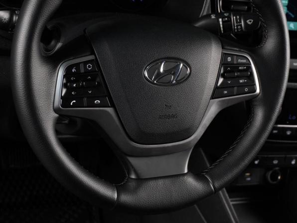 Hyundai Solaris II Рестайлинг с пробегом 2021 года, цена 1 798 000 рублей, 95712 км, седан, Автокод Объявления