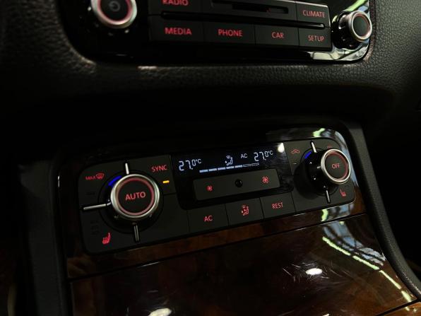 Volkswagen Touareg II с пробегом 2012 года, цена 2 160 000 рублей, 208771 км, внедорожник, Автокод Объявления