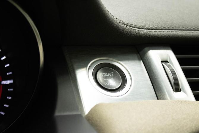 Land Rover Range Rover Evoque I с пробегом 2011 года, цена 1 599 000 рублей, 134790 км, внедорожник, Автокод Объявления