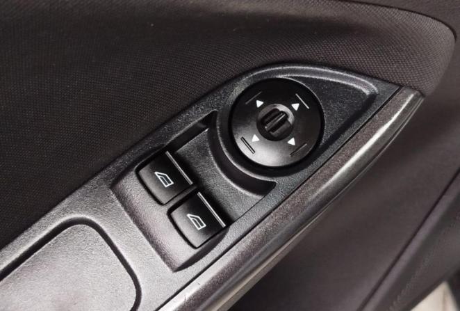 Ford Focus III с пробегом 2015 года, цена 750 000 рублей, 216108 км, универсал, Автокод Объявления