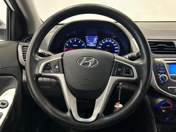 Hyundai Solaris I с пробегом 2012 года, цена 639 000 рублей, 153953 км, седан, Автокод Объявления