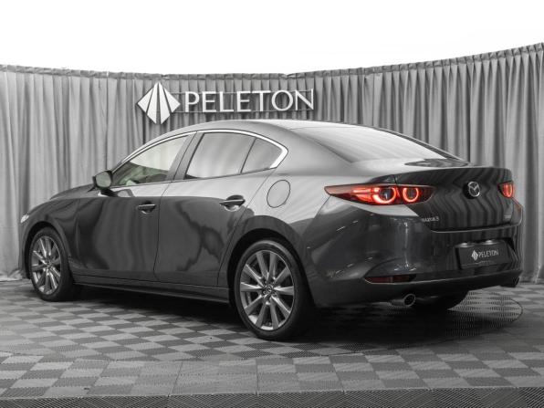 Mazda 3 IV (BP) с пробегом 2022 года, цена 2 420 000 рублей, 85061 км, седан, Автокод Объявления