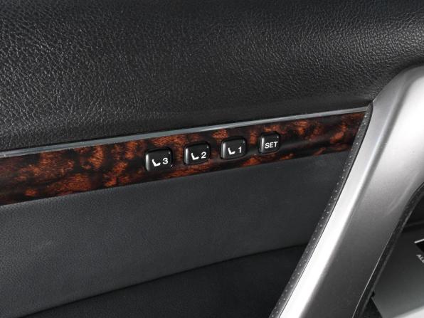 Toyota Land Cruiser 200 Series Рестайлинг 1 с пробегом 2013 года, цена 4 479 000 рублей, 139844 км, внедорожник, Автокод Объявления
