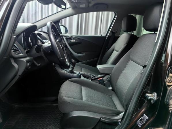 Opel Astra J Рестайлинг с пробегом 2013 года, цена 799 000 рублей, 106498 км, хэтчбек, Автокод Объявления