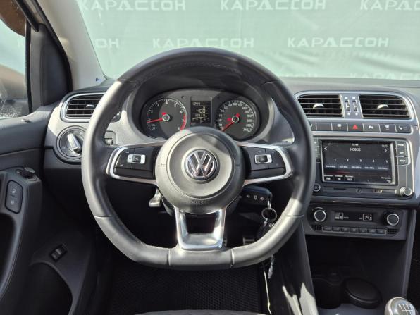 Volkswagen Polo V Рестайлинг с пробегом 2018 года, цена 1 072 000 рублей, 223118 км, седан, Автокод Объявления