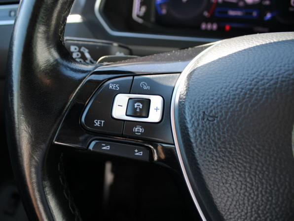 Volkswagen Tiguan II с пробегом 2019 года, цена 2 749 000 рублей, 137043 км, внедорожник, Автокод Объявления