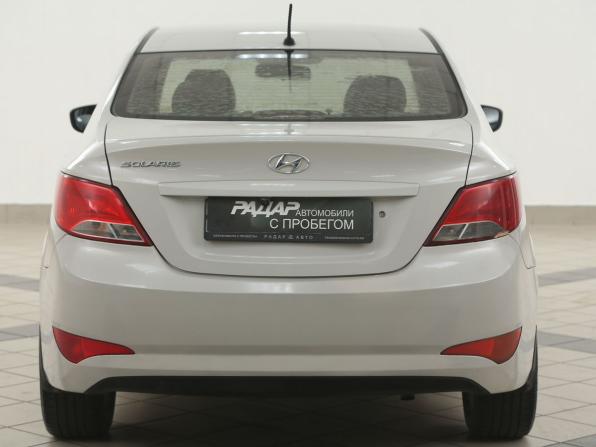 Hyundai Solaris I Рестайлинг с пробегом 2016 года, цена 989 000 рублей, 110000 км, седан, Автокод Объявления