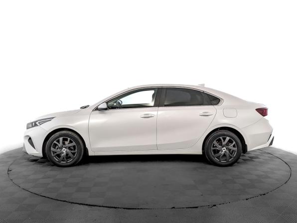 Kia Cerato IV Рестайлинг с пробегом 2022 года, цена 1 699 000 рублей, 131444 км, седан, Автокод Объявления