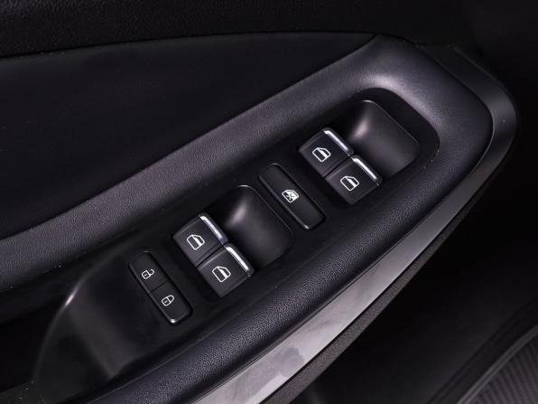 Omoda S5 с пробегом 2023 года, цена 1 350 000 рублей, 133325 км, седан, Автокод Объявления