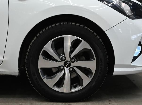 Hyundai Solaris II Рестайлинг с пробегом 2021 года, цена 1 350 000 рублей, 62595 км, седан, Автокод Объявления
