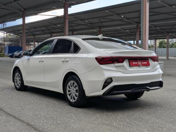 Kia Cerato IV Рестайлинг с пробегом 2022 года, цена 2 299 500 рублей, 42800 км, седан, Автокод Объявления