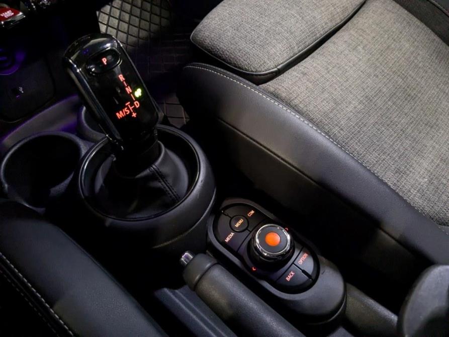 Mini Hatch III (F55/F56) Рестайлинг Москва  - изображение 27
