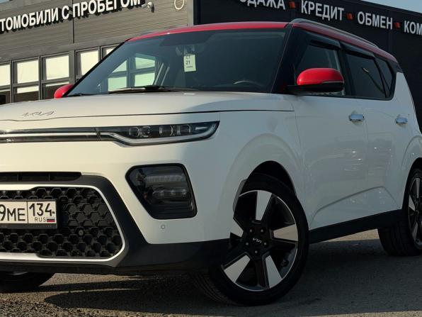 Kia Soul III с пробегом 2021 года, цена 2 200 000 рублей, 53160 км, хэтчбек, Автокод Объявления