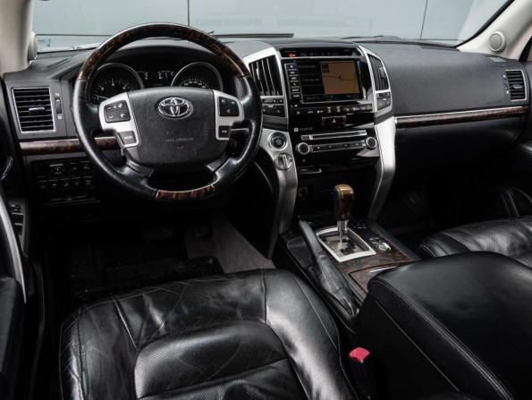 Toyota Land Cruiser 200 Series Рестайлинг 1 с пробегом 2012 года, цена 3 450 000 рублей, 262016 км, внедорожник, Автокод Объявления