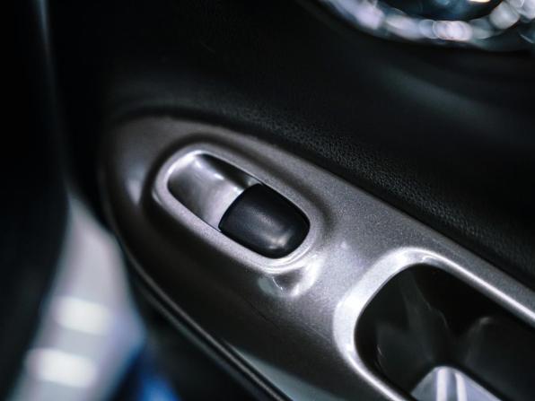 Nissan Juke I с пробегом 2012 года, цена 1 150 000 рублей, 80994 км, внедорожник, Автокод Объявления