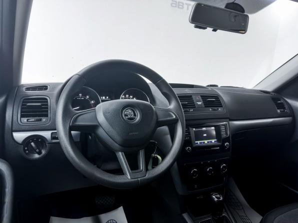 Skoda Yeti I Рестайлинг с пробегом 2017 года, цена 1 499 000 рублей, 82000 км, внедорожник, Автокод Объявления