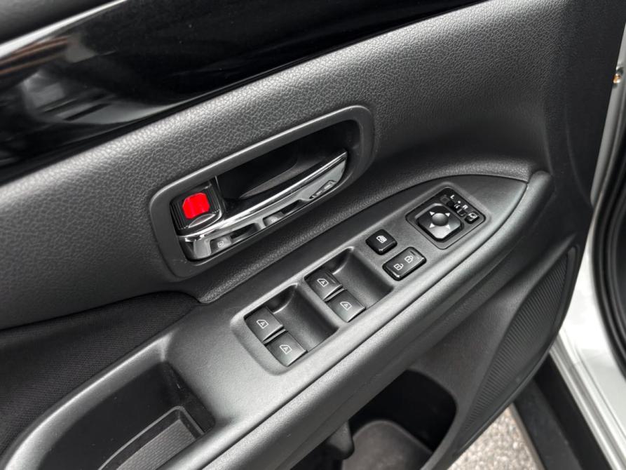 Mitsubishi Outlander III Рестайлинг 3 Санкт-Петербург  - изображение 8