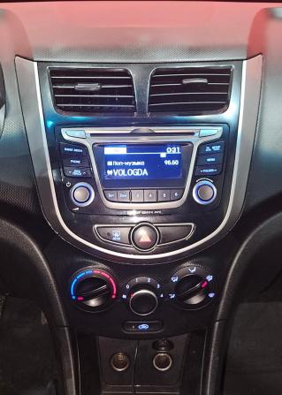 Hyundai Solaris I Рестайлинг с пробегом 2015 года, цена 599 000 рублей, 214430 км, седан, Автокод Объявления