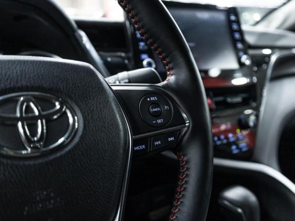 Toyota Camry VIII (XV70) Рестайлинг с пробегом 2021 года, цена 3 199 700 рублей, 126611 км, седан, Автокод Объявления