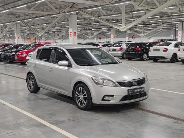 Kia Ceed I Рестайлинг с пробегом 2011 года, цена 690 000 рублей, 250980 км, хэтчбек, Автокод Объявления