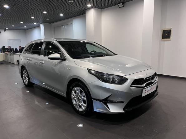 Kia Ceed III Рестайлинг с пробегом 2022 года, цена 2 383 000 рублей, 77739 км, универсал, Автокод Объявления