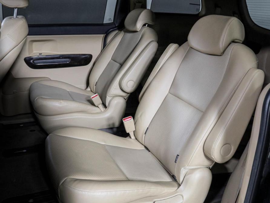Kia Carnival III Москва  - изображение 10