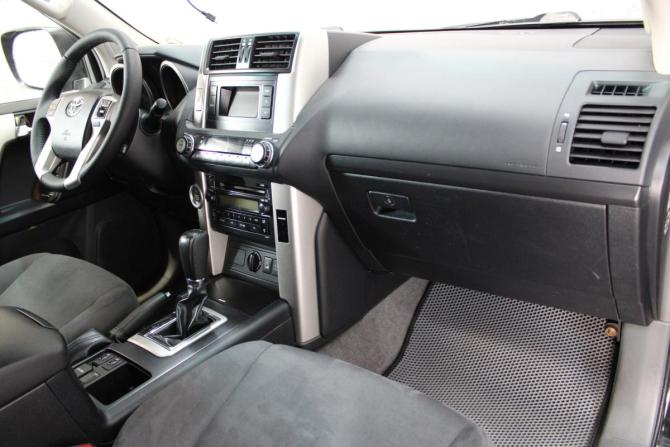 Toyota Land Cruiser Prado 150 Series с пробегом 2012 года, цена 3 046 000 рублей, 131379 км, внедорожник, Автокод Объявления