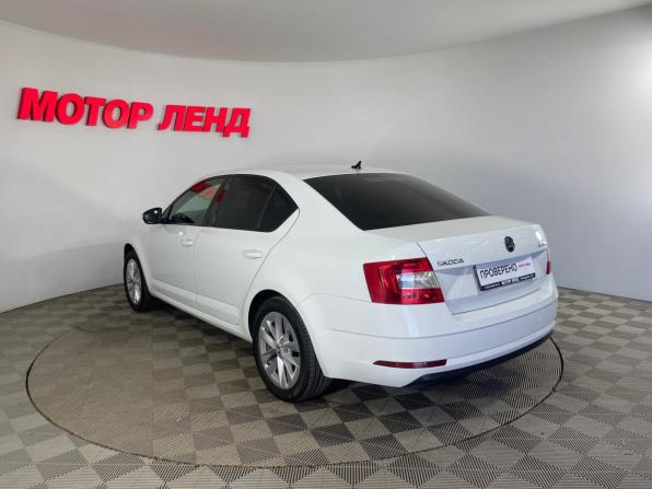 Skoda Octavia III (A7) Рестайлинг с пробегом 2018 года, цена 1 085 000 рублей, 243970 км, лифтбек, Автокод Объявления