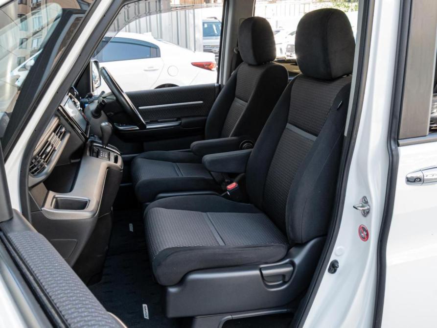 Honda Stepwgn V Краснодар  - изображение 8