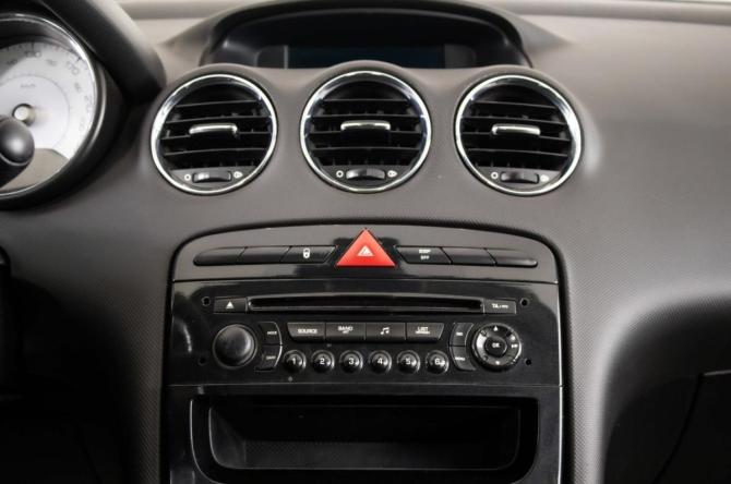 Peugeot 308 I Рестайлинг с пробегом 2011 года, цена 539 000 рублей, 220000 км, хэтчбек, Автокод Объявления