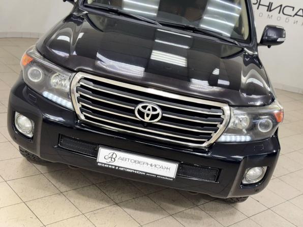 Toyota Land Cruiser 200 Series Рестайлинг 1 с пробегом 2014 года, цена 3 680 000 рублей, 253318 км, внедорожник, Автокод Объявления