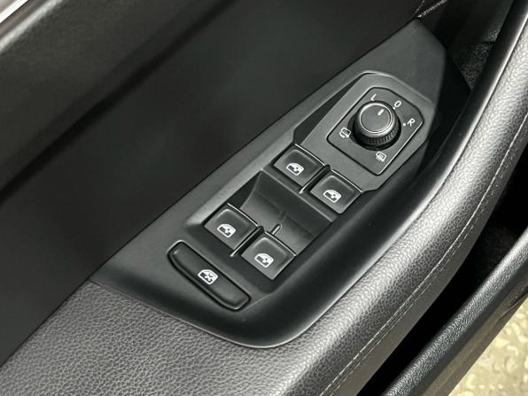 Volkswagen Passat B8 с пробегом 2017 года, цена 1 690 000 рублей, 191407 км, седан, Автокод Объявления