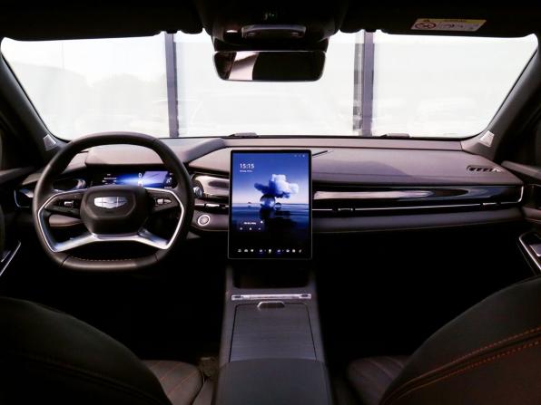 Geely Preface I с пробегом 2024 года, цена 2 675 000 рублей, 15368 км, седан, Автокод Объявления