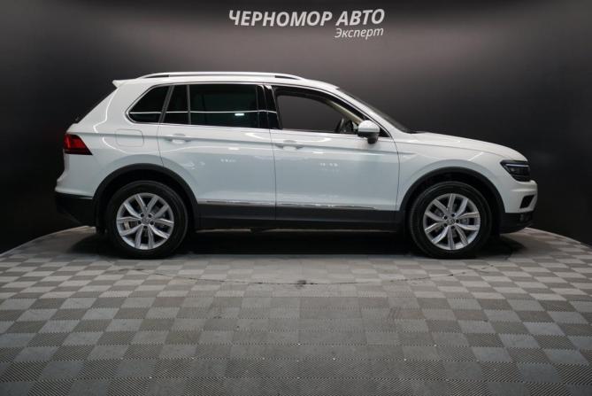 Volkswagen Tiguan II с пробегом 2018 года, цена 2 680 000 рублей, 95000 км, внедорожник, Автокод Объявления