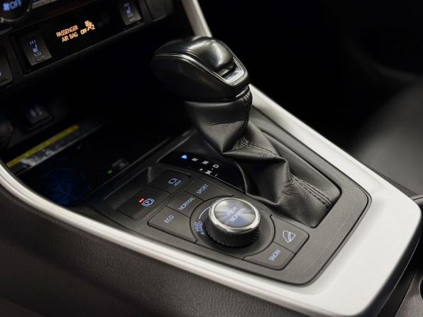 Toyota RAV4 V (XA50) с пробегом 2020 года, цена 3 379 000 рублей, 84194 км, внедорожник, Автокод Объявления