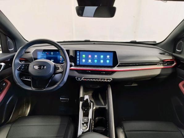 Geely Coolray I Рестайлинг с пробегом 2023 года, цена 2 079 000 рублей, 37367 км, внедорожник, Автокод Объявления