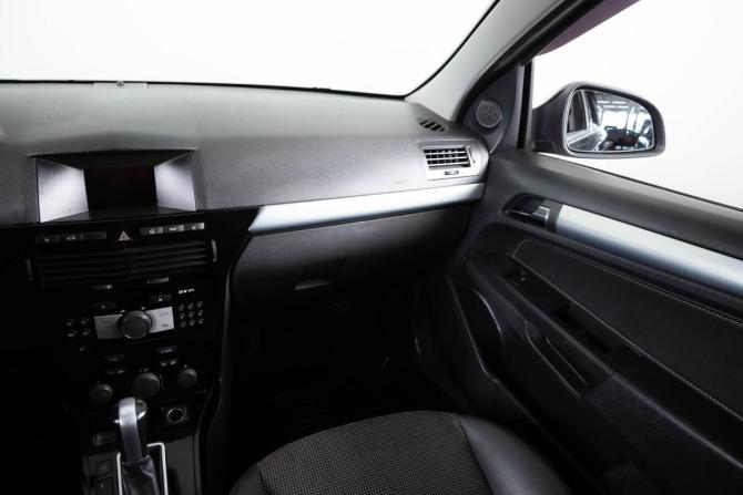 Opel Astra H Рестайлинг с пробегом 2010 года, цена 639 000 рублей, 245000 км, седан, Автокод Объявления