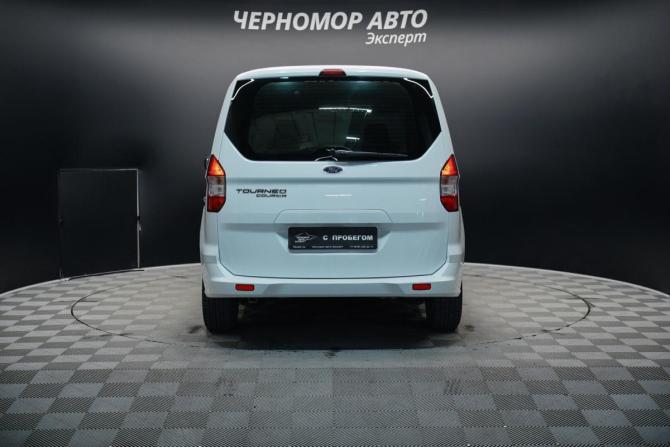 Ford Tourneo Courier I с пробегом 2017 года, цена 1 555 000 рублей, 144000 км, минивэн, Автокод Объявления