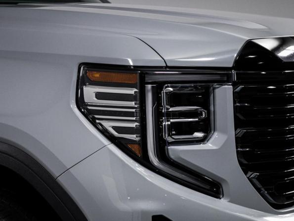 GMC Sierra IV Рестайлинг с пробегом 2024 года, цена 10 290 000 рублей, 54787 км, offers.body_type.unknown, Автокод Объявления