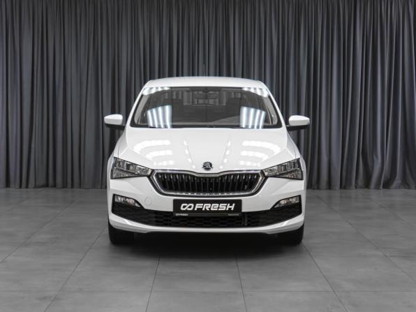 Skoda Rapid II с пробегом 2021 года, цена 1 679 000 рублей, 89621 км, лифтбек, Автокод Объявления