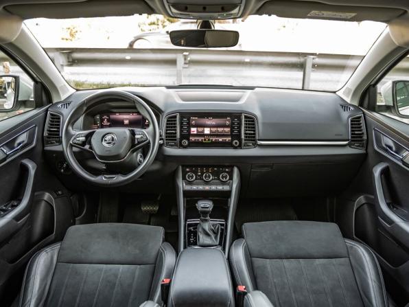 Skoda Karoq I с пробегом 2022 года, цена 2 698 000 рублей, 23456 км, внедорожник, Автокод Объявления