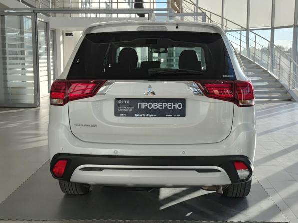 Mitsubishi Outlander III Рестайлинг 3 с пробегом 2022 года, цена 3 157 000 рублей, 57798 км, внедорожник, Автокод Объявления