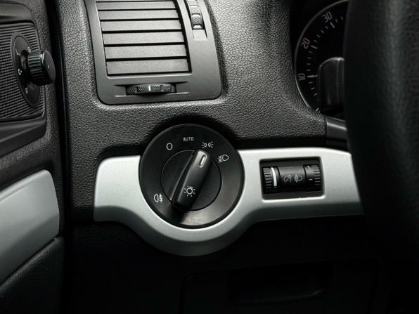 Skoda Octavia II (A5) Рестайлинг с пробегом 2011 года, цена 849 000 рублей, 172757 км, лифтбек, Автокод Объявления