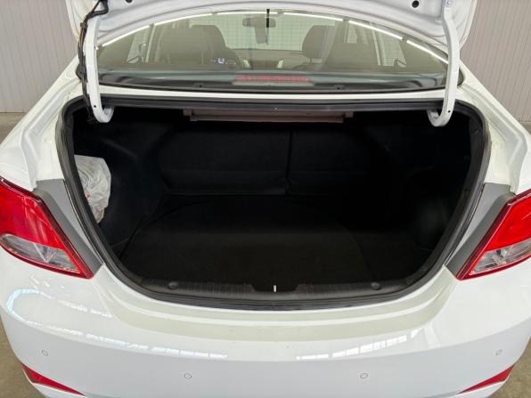 Hyundai Solaris I Рестайлинг с пробегом 2016 года, цена 1 037 000 рублей, 102000 км, седан, Автокод Объявления