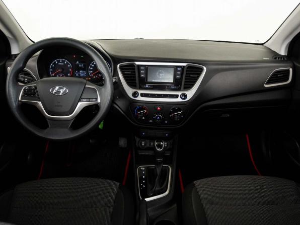 Hyundai Solaris II с пробегом 2017 года, цена 1 248 000 рублей, 108809 км, седан, Автокод Объявления
